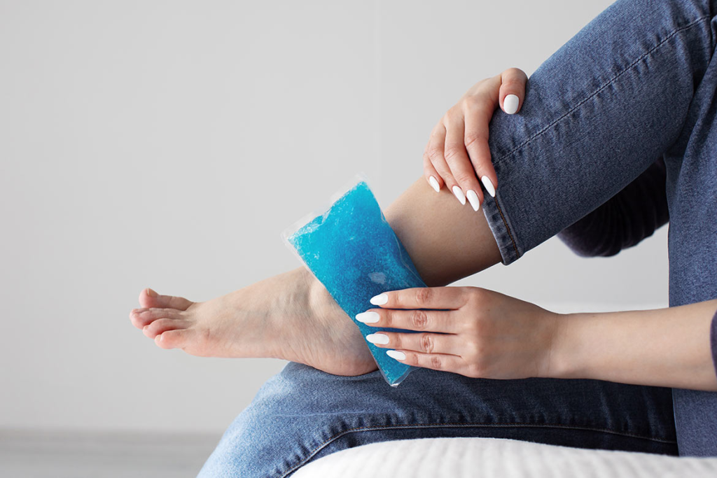 یخ درمانی (Ice): ضد التهاب طبیعی پیچ خوردگی مچ پا