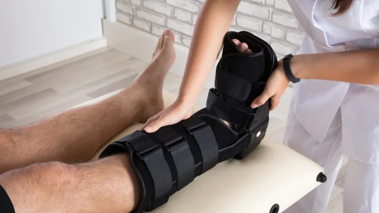 علل پارگی تاندون آشیل - دکتر موسویان مشهد